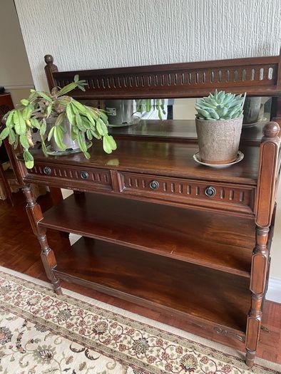 shelving unit