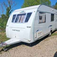 Fleetwood 6 berth caravan with fixed bunk beds