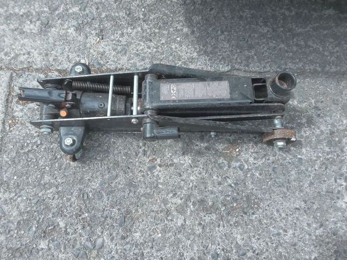 car jack