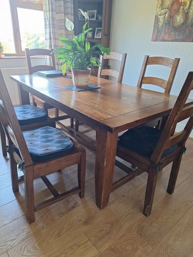 Dining room table 6 chairs