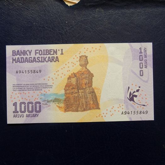 Madagascar 2017.1000 Ariary.Uncirculated Banknote.