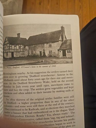 The Chartists. By Peter Searby. First Edition 1967 Paperback In Good Condition.  See Photos For Same.
