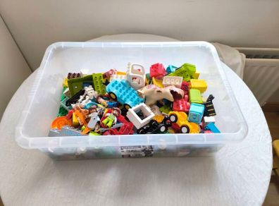 Lego Duplo Bundle (Many Minifigures)