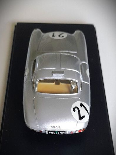 Diecast Model Le Mans Winning Mercedes-Benz - pinKo by Gamma Models  1:43