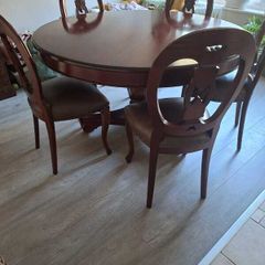 Mahogany Table and Chairs for Sale -  needs to be gone ASAP