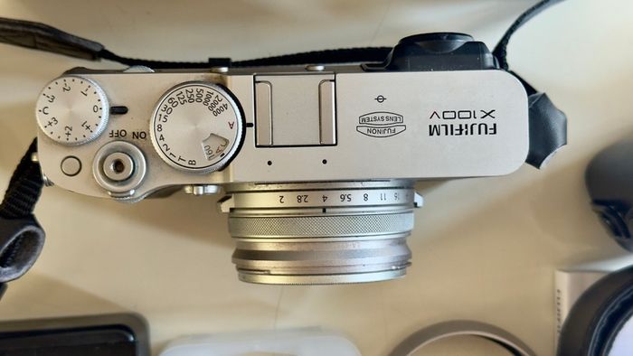 Fujifilm X100V