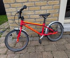 Islabikes Cnoc 16, plus stabilisers