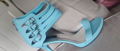 Sandals new reduced due to small damage size EU 40