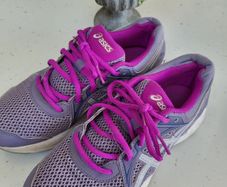 ASICS Grey and Mauve Sz 6.5 UK (Fit 6uk)