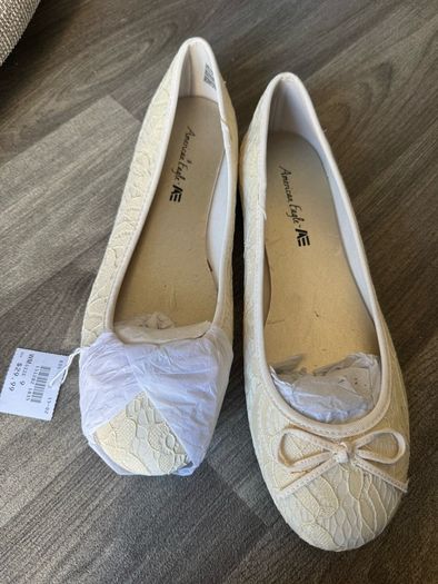 Women boots / shoes runners