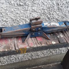 car scissors jack