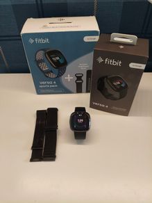 Fitbit versa 4 good condition