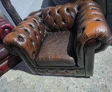 chesterfield armchair tube