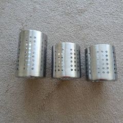 3x Kitchen utensils rack