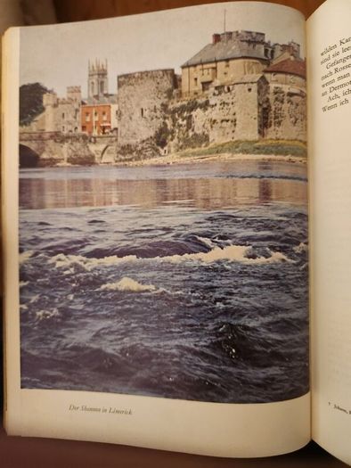 Heimat Der Regenbogen. ( Home Of The Rainbow) By A.e. Johann. First Edition Large Volume Hardback In Good Condition