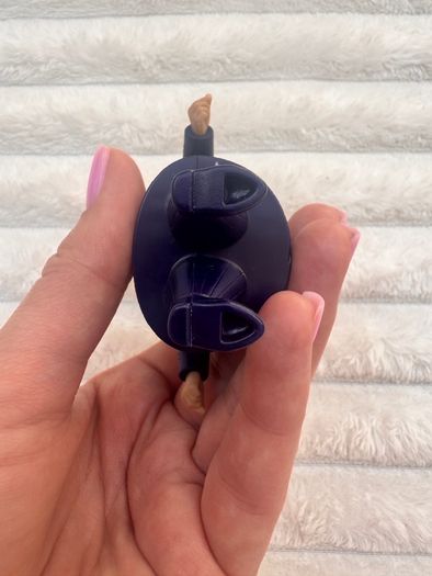 Gomez Addams Family Burger King Toy 2019 Moving Arms approx. 10 cm. Used Please see photos