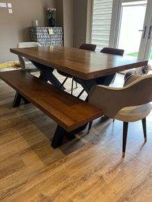 Dining table set