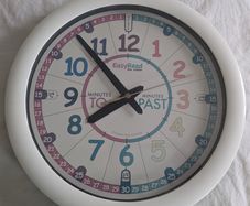 Easy read kids clock