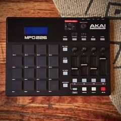 Akai MPD 226 (mint - Final Price Drop) - Pro Midi Pad Controller