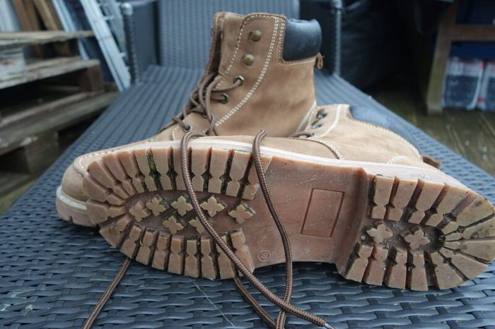 Mens heavy duty brown leather boots
