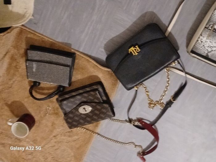 Women's handbags used 0