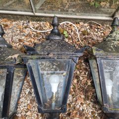 Antique cast iron lamps (5 available,  sold in one lot)