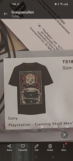 PlayStation Gaming Skull Difuzed tshirt. (L)