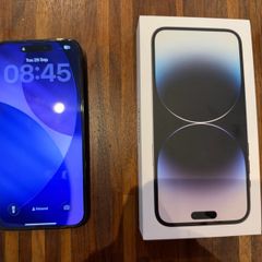 iPhone 14 Pro Max + accessories