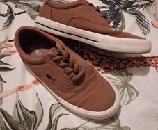 Boys shoes