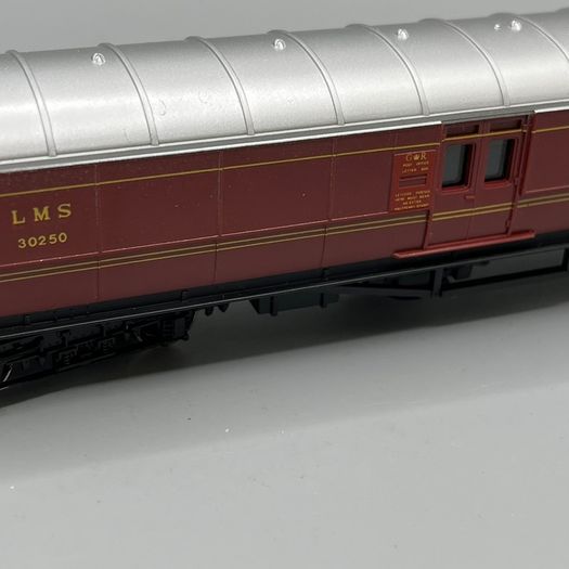 Hornby R413 Operating LMS Royal Mail Coach Set 30250 Boxed - Instructions - Mint