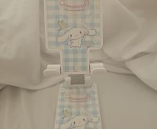 Cinnamon Roll Phone Holder/ Selfie Stand