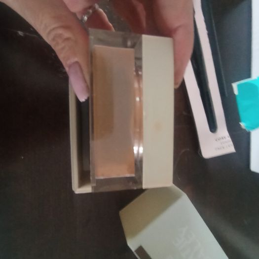 Katie Daly makeup powder