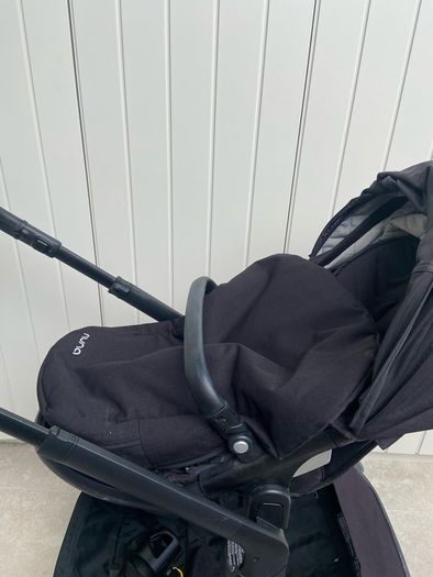 Nuna Demi Grow bassinet and pushchair