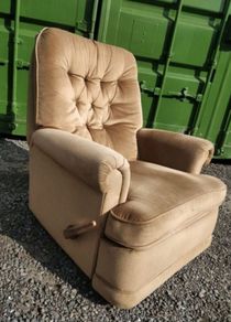 Vintage La-Z-Boy Style Manual Recliner  Ultimate Comfort