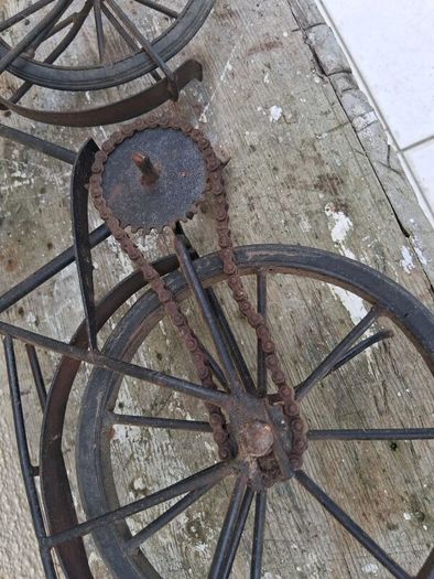 Large delivery bicycle ornament