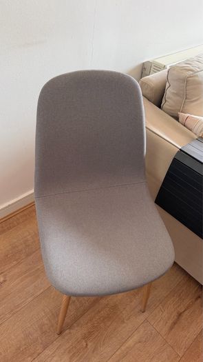 4 Semi-New Dining Chairs for Sale