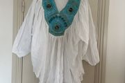 White Top with turquoise detail