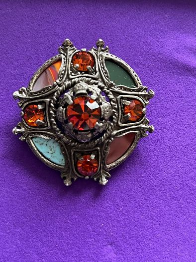 brooch