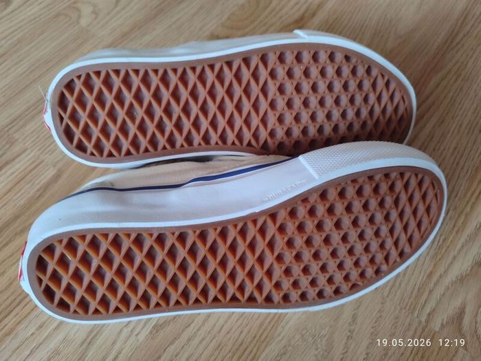 Vans Skate Slip-On (Off-White / Cream) - Size UK 3.5 / EU 36 - Like New Teen / Boys