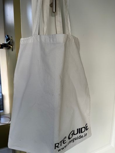 Rte Guide Cream Cotton Tote Bag With 2 Short Handles.