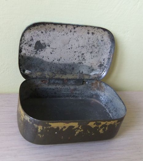 Allenburys Tin - Hinged