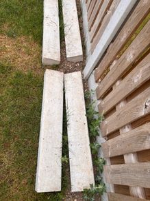 concrete kerbs