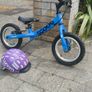 Scoot balance bike + Woom helmet Image 2