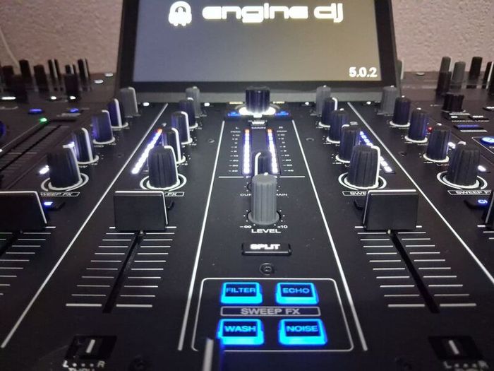 Denon Prime 4 plus