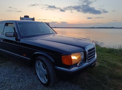 92 Mercedes 300SE W126
