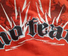 New with tag L red NO FEAR tee shirt L