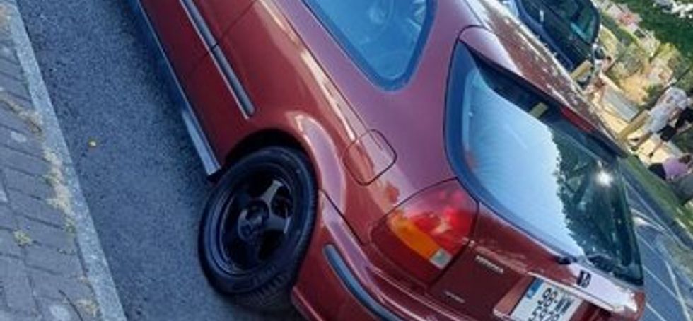 Honda Civic 1.5i LS VTEC