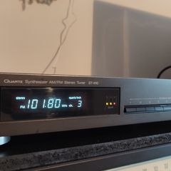 Technics ST-610 Quartz Synthesizer AM/FM Stereo Tuner