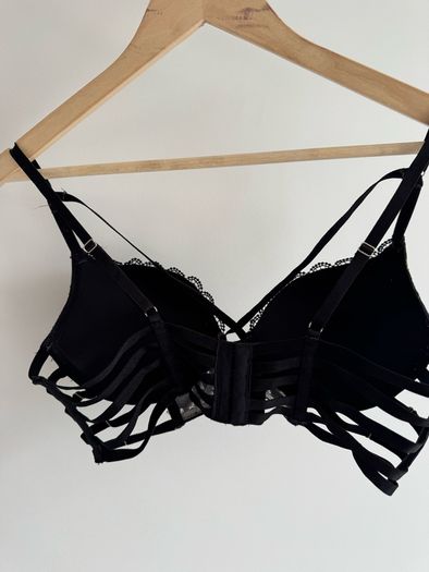 bra 38B maximise