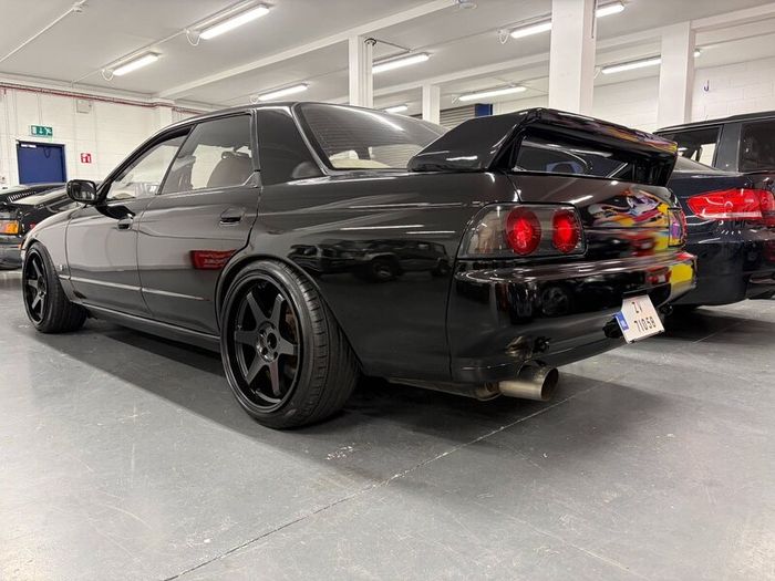 Nissan Skyline R32 RB25 Engine Swap